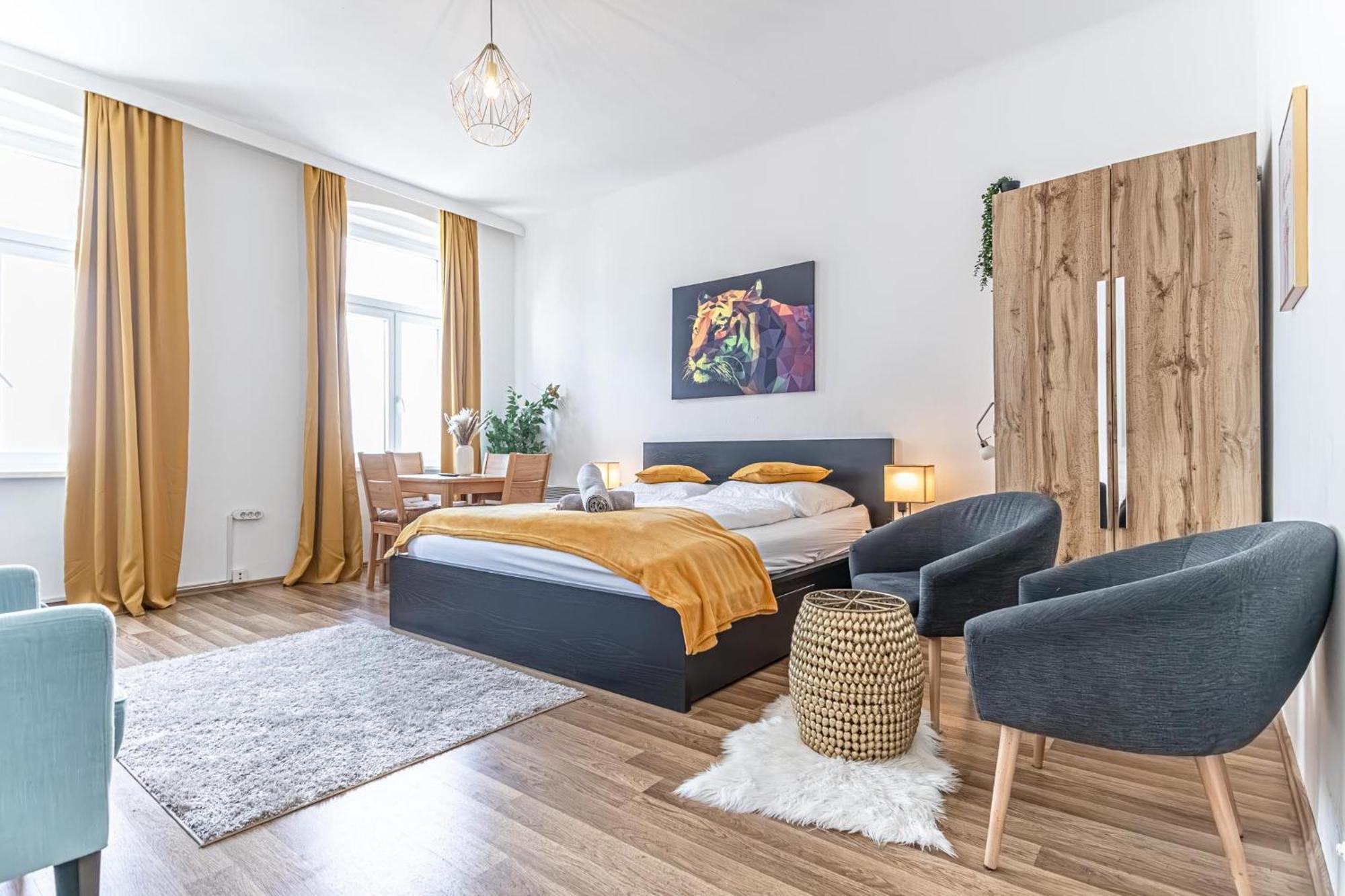 Explore Vienna: 1Br Retreat Near Westbahnhof ภายนอก รูปภาพ