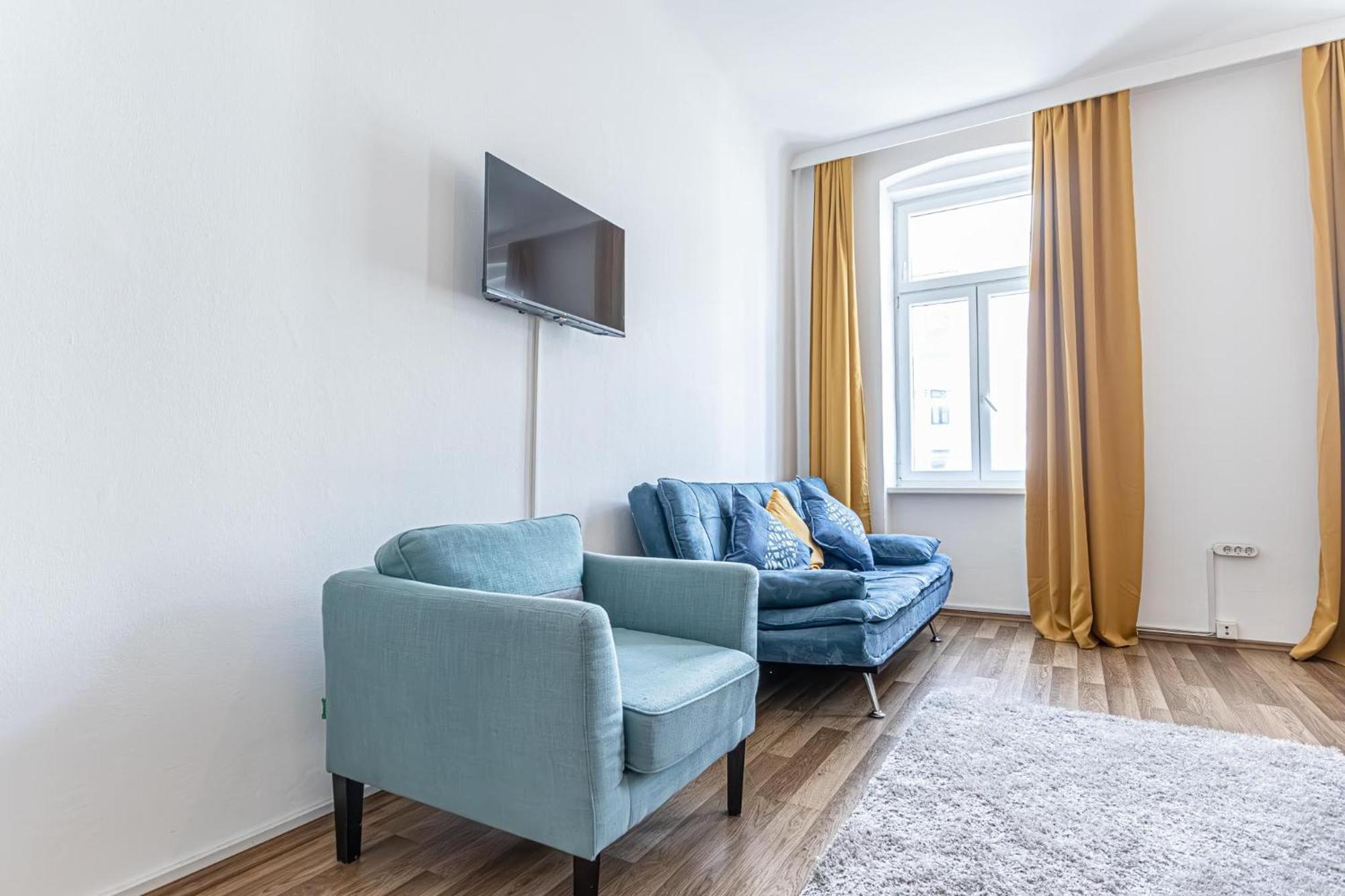 Explore Vienna: 1Br Retreat Near Westbahnhof ภายนอก รูปภาพ
