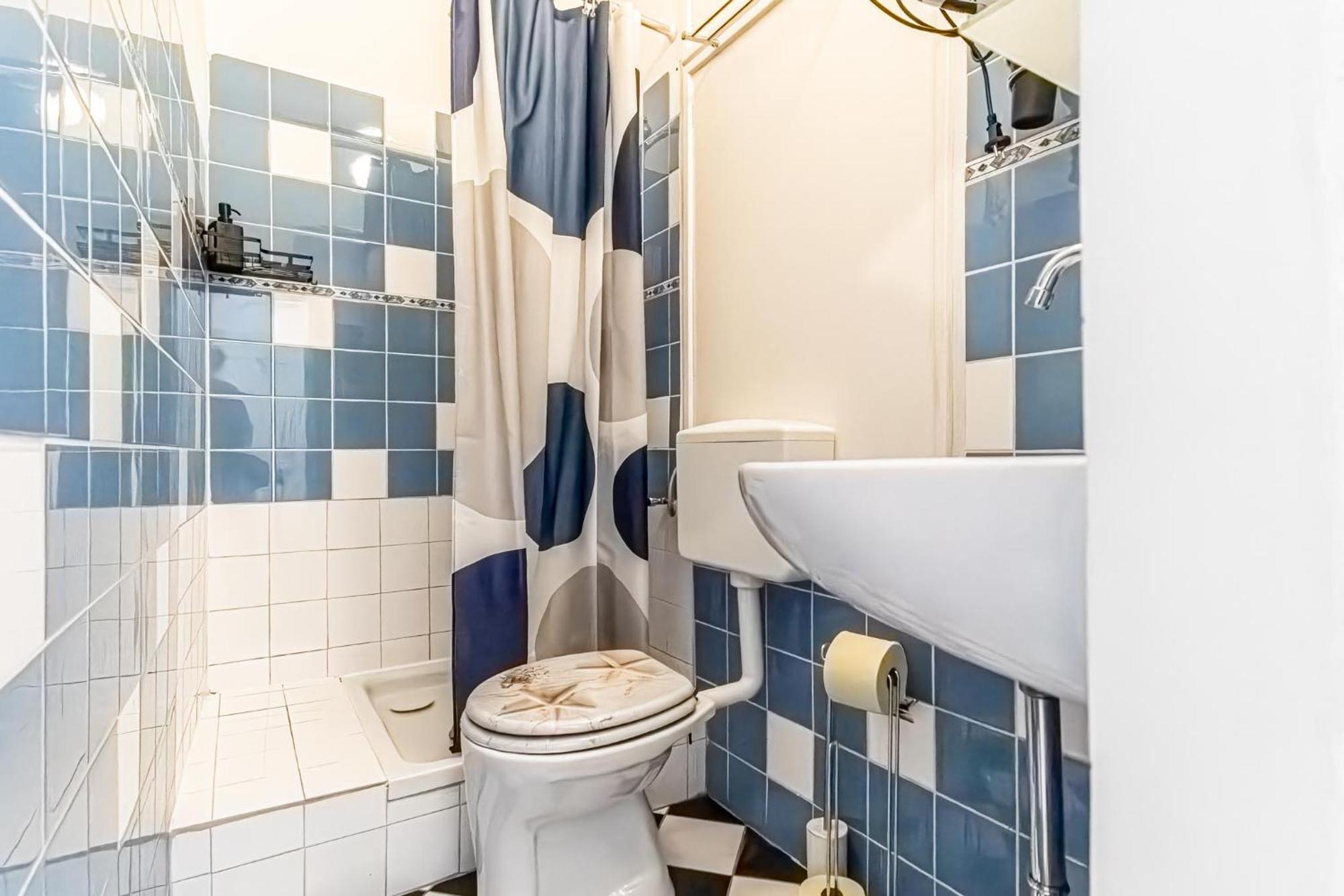 Explore Vienna: 1Br Retreat Near Westbahnhof ภายนอก รูปภาพ